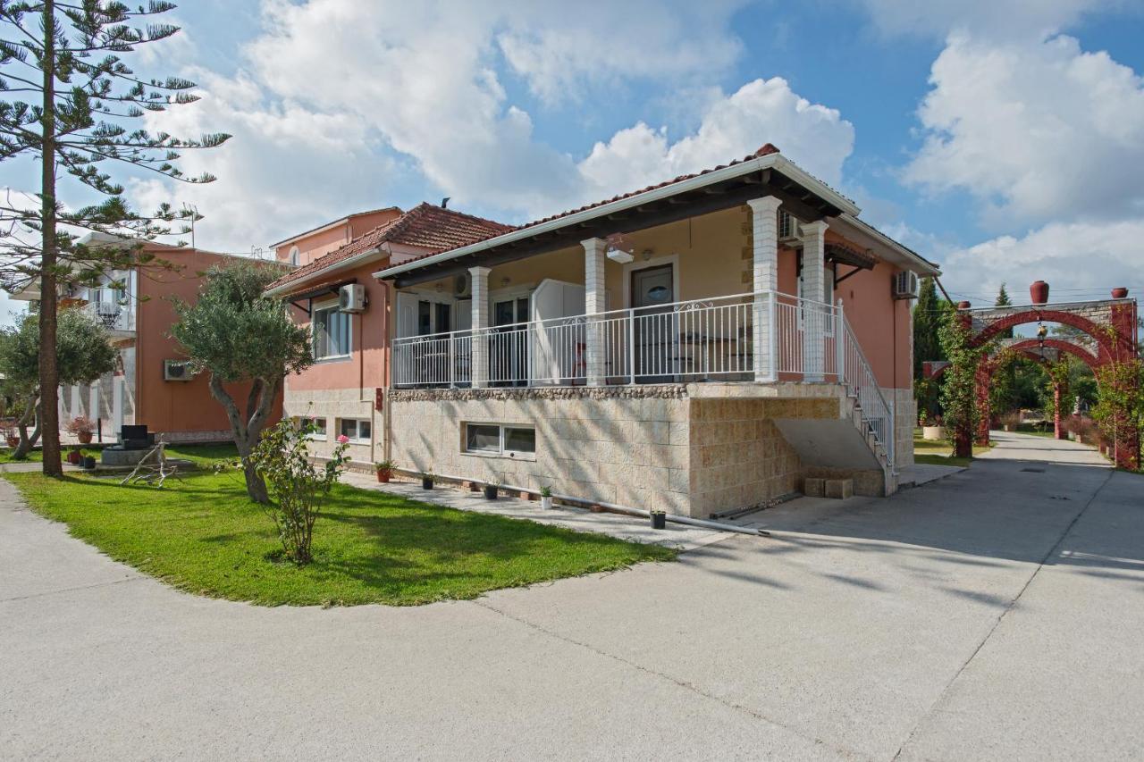 Sand And Sea Kávos Exterior photo