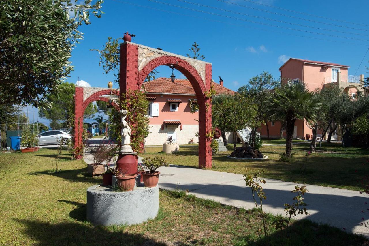 Sand And Sea Kávos Exterior photo