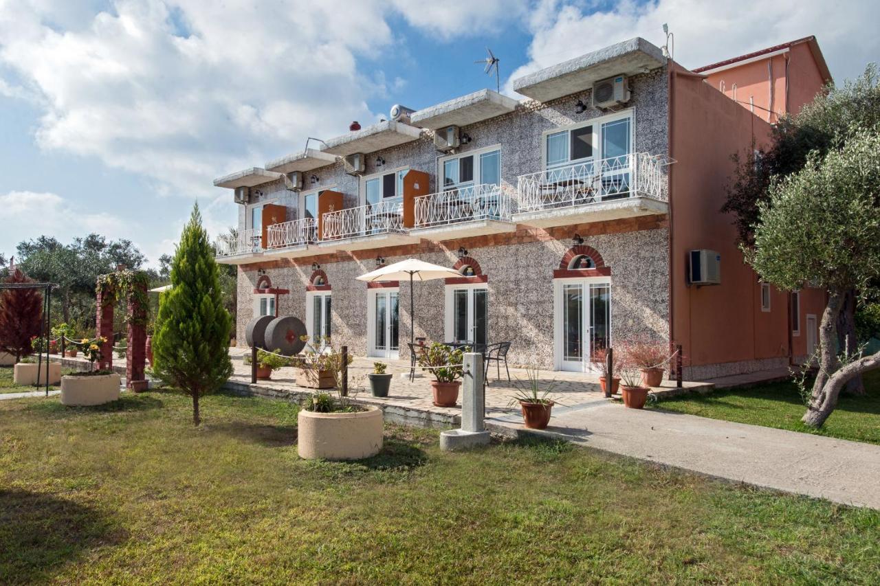 Sand And Sea Kávos Exterior photo